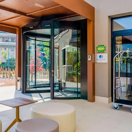מלון Doubletree By Hilton 4*