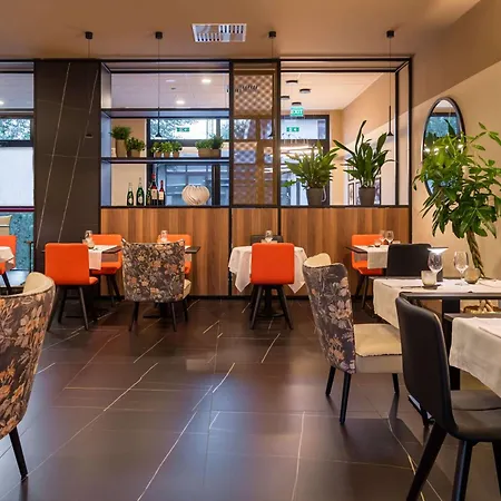 Doubletree By Hilton מלון 4*