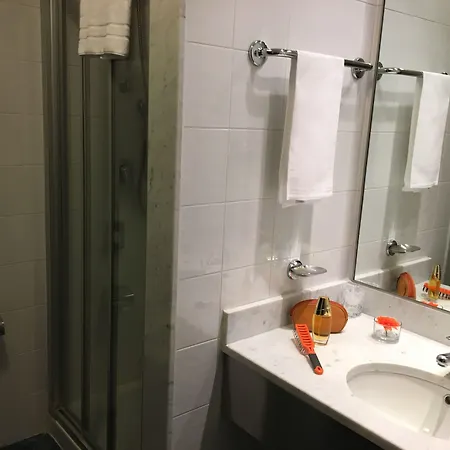 Doubletree By Hilton Hotell